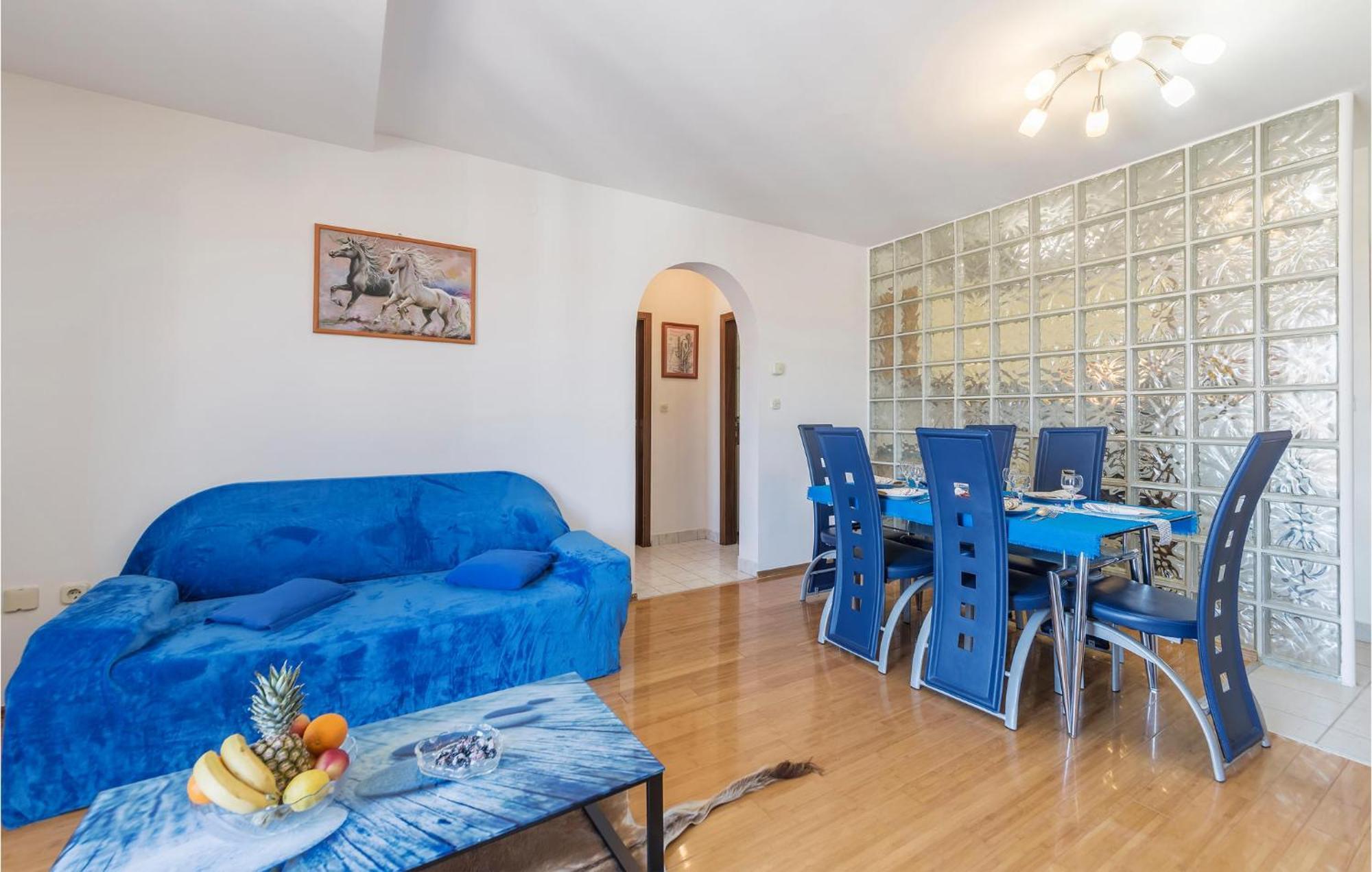 1 Bedroom Beautiful Apartment In بولا المظهر الخارجي الصورة